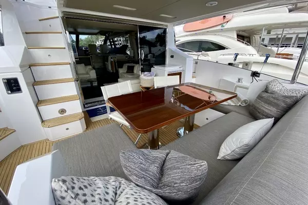 2018 Azimut 66