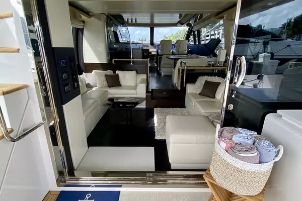 2018 Azimut 66