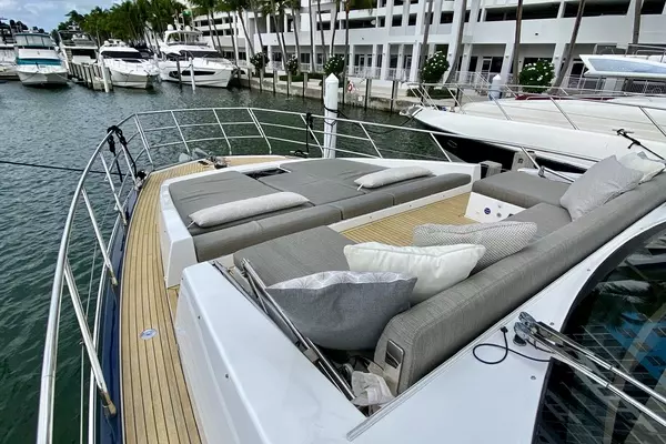 2018 Azimut 66