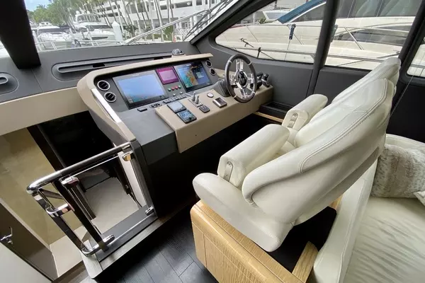 2018 Azimut 66