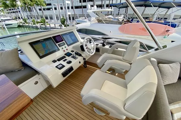 2018 Azimut 66