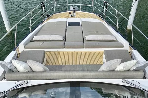 2018 Azimut 66