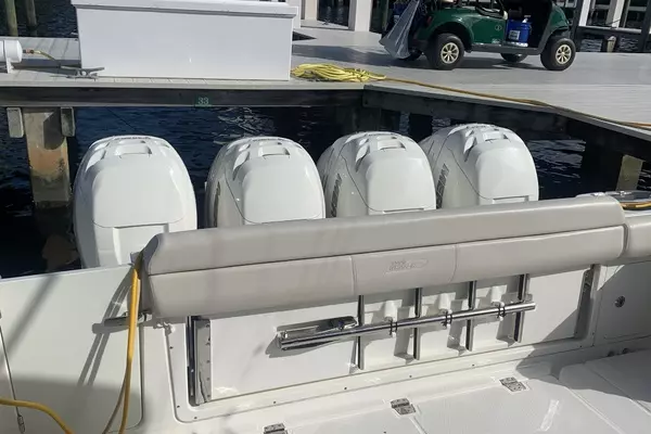 2017 Boston Whaler 42