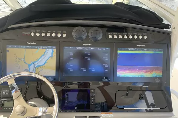 2017 Boston Whaler 42