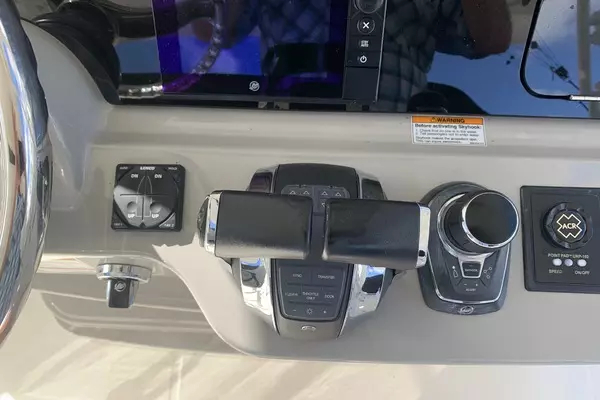 2017 Boston Whaler 42