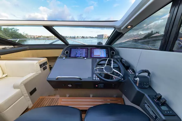 2017 Sunseeker 57