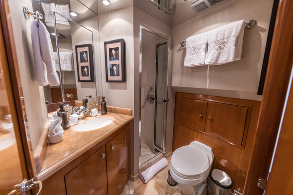 Vita Brevis 75ft Hatteras Yacht For Sale