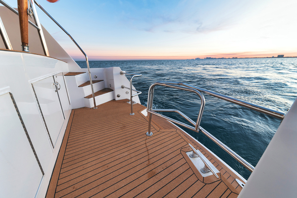 Vita Brevis 75ft Hatteras Yacht For Sale