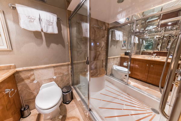 Vita Brevis 75ft Hatteras Yacht For Sale