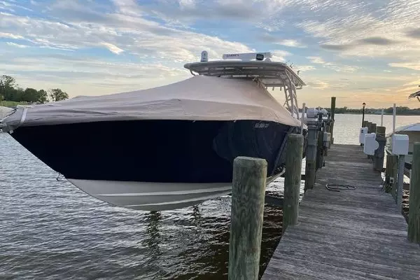 2019 Midnight Express 39