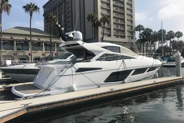 Photo of the 2015 Sunseeker Predator