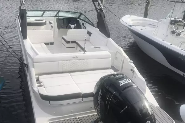 Photo of the 2019 Sea Ray SDX 270 Outboard "Make It A Habit"