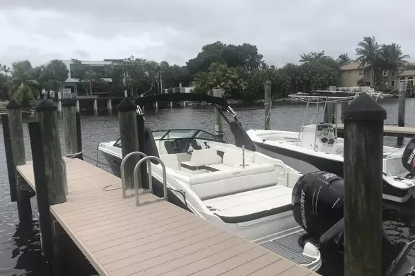Photo of the 2019 Sea Ray SDX 270 Outboard "Make It A Habit"