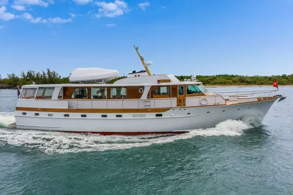 72-ft-Trumpy-1972-Houseboat-DOVETAIL   Bahamas  yacht for sale