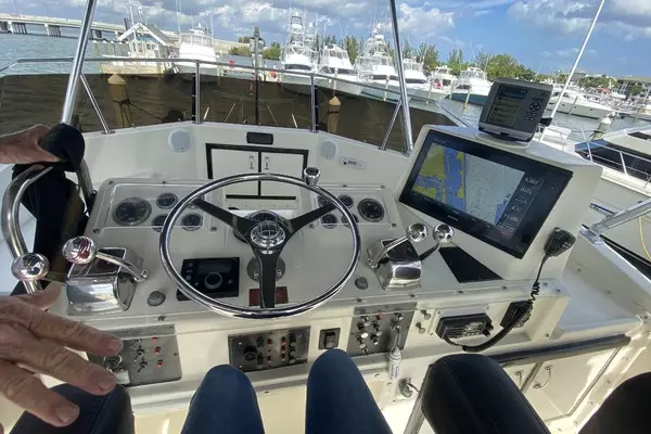 Photo of the 1986 Hatteras Sport Fish Convertible