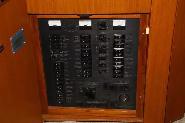 1999 Ocean Yachts 45