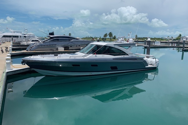43-ft-Formula-2019-430 Super Sport Crossover-Yolo-Boca Raton Florida United States yacht for sale