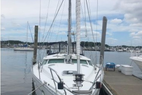 Amoreena  43ft Jeanneau Yacht For Sale Amoreena  43ft Jeanneau Yacht For Sale