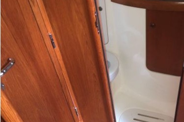 Amoreena  43ft Jeanneau Yacht For Sale Amoreena  43ft Jeanneau Yacht For Sale