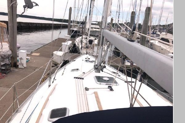 Amoreena  43ft Jeanneau Yacht For Sale Amoreena  43ft Jeanneau Yacht For Sale