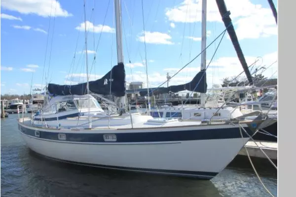 Windsong II 35ft Hallberg Rassy Yacht For Sale