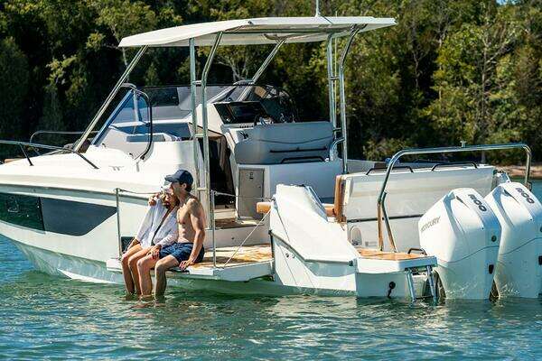 Photo of the 2025 Beneteau Flyer 9 SunDeck