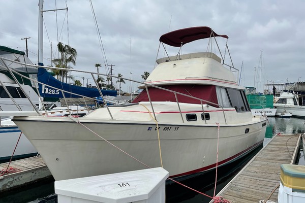 32-ft-Bayliner-1982-Explorer-Jay Tori-Wilmington California United States yacht for sale