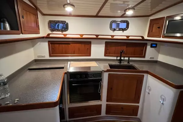 2007 Northern Bay 38