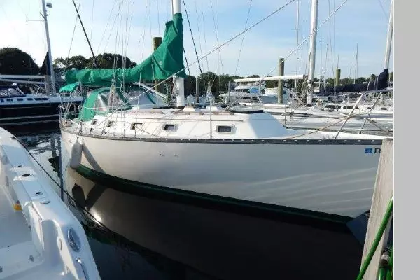 Euphoria 37ft Hunter Yacht For Sale