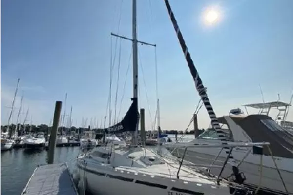 L Arche De Noe 32ft Beneteau Yacht For Sale