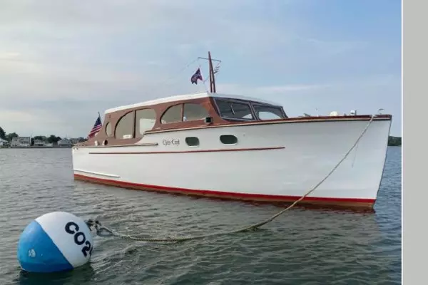 CHEE 30ft Chris Craft Yacht For Sale