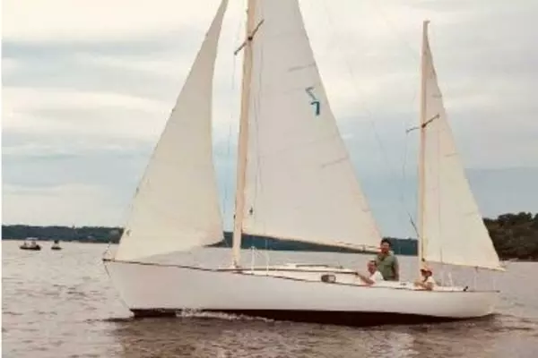 NEPENTHE 28ft Herreshoff Yacht For Sale