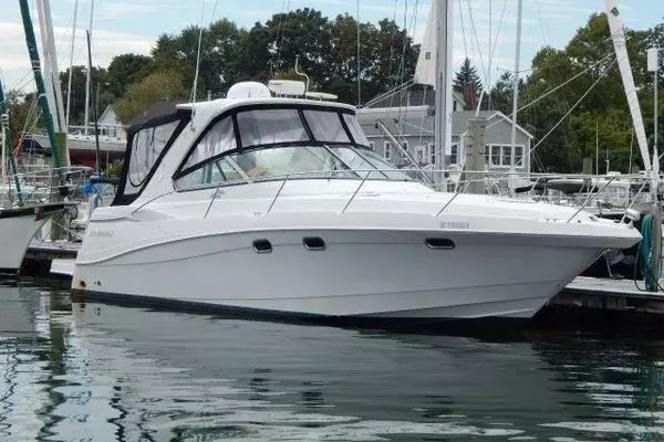 37ft Four Winns Yacht For Sale