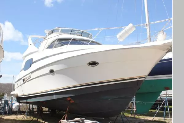 Trumpeter Swan 41ft Silverton Yacht For Sale