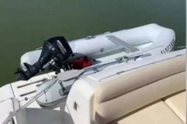 2008 Tiara Yachts 39