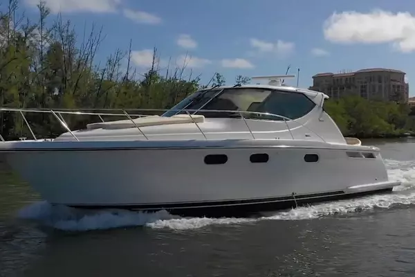 2008 Tiara Yachts 39