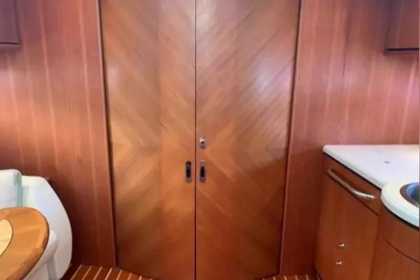 2008 Tiara Yachts 39