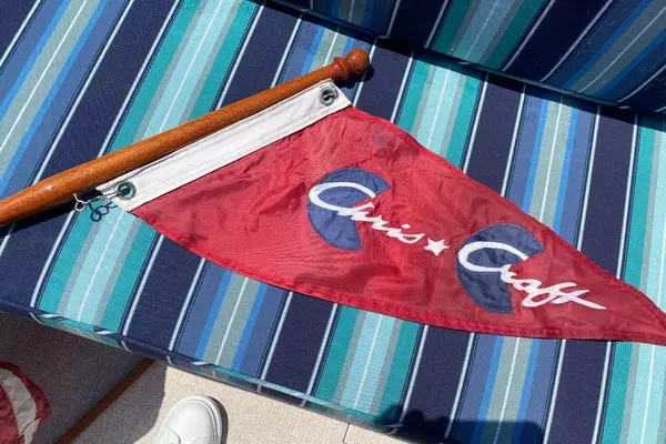 Photo of the 1963 Chris-Craft Open Roundabout "Mumken"