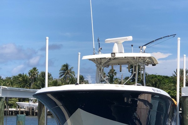 33-ft-Hydra-Sports-2004-Vector 3300 CC-Leg Man-Lantana Florida United States yacht for sale