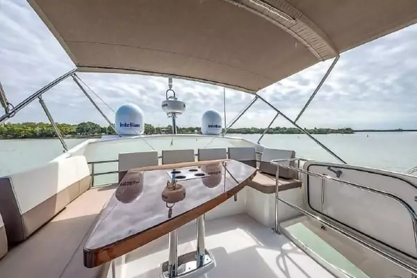 Photo of the 2015 Prestige 550 "Proteus "