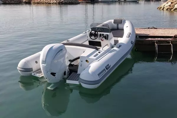 Photo of the 2022 Northstar Axis 5.3