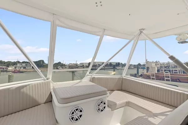 2001 Ocean Yachts 52