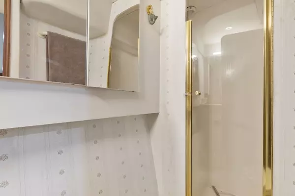 2001 Ocean Yachts 52