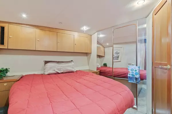 2001 Ocean Yachts 52