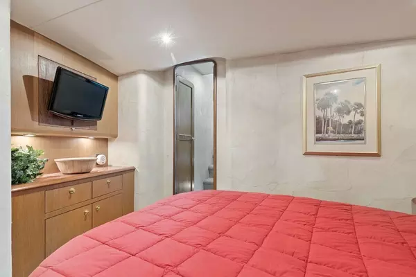 2001 Ocean Yachts 52