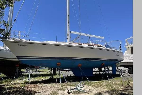 Melelana 42ft Catalina Yacht For Sale