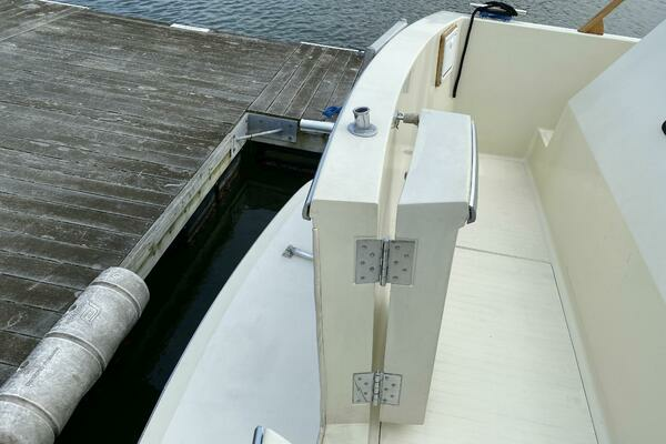 Photo of the 1983 Tollycraft Aft Cabin "Salty Dog"