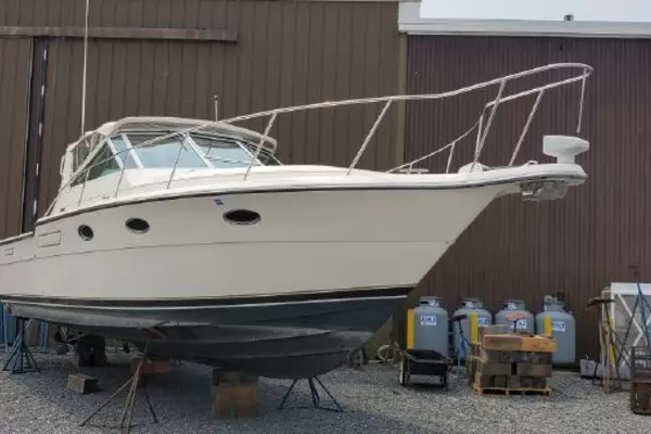 A Salt Weapon 33ft Tiara Yachts Yacht For Sale