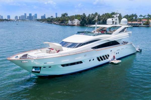 95-ft-Dominator-2009-29M-Curfew-Fort Lauderdale Florida United States yacht for sale