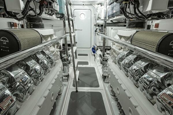 2027Riviera 64 ft 64 Sports Motor Yacht Series II